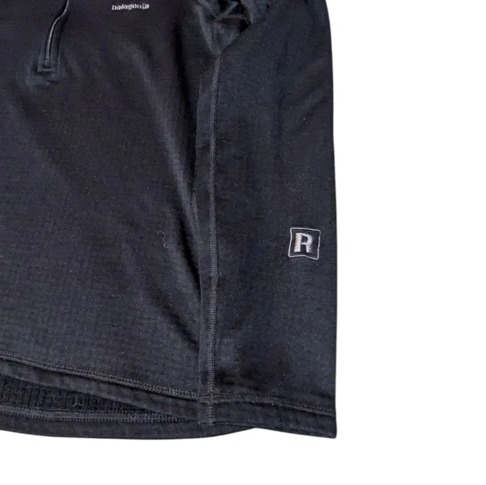 Patagonia R1 Pullover Base layer Small Black Classic
